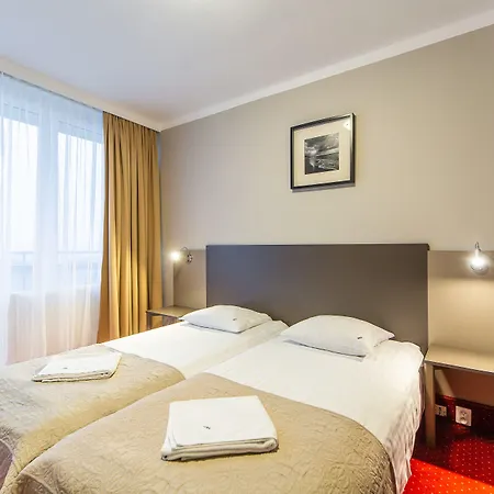 Hotel New Skanpol 3*