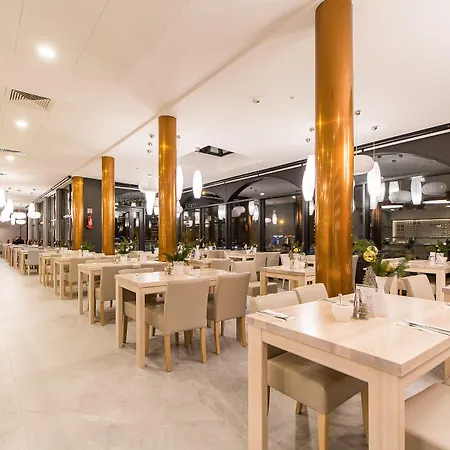 New Skanpol Hotell 3*