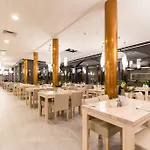 New Skanpol Hotel 3*