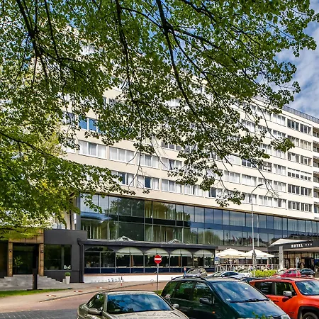 酒店 新斯干普酒店 3*