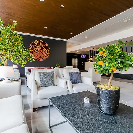 New Skanpol Hotel 3*