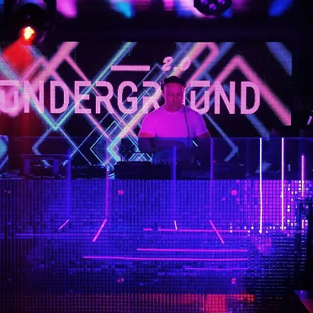 新斯干普酒店 3*