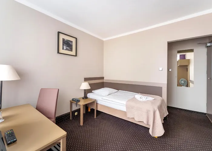 New Skanpol 호텔 3*