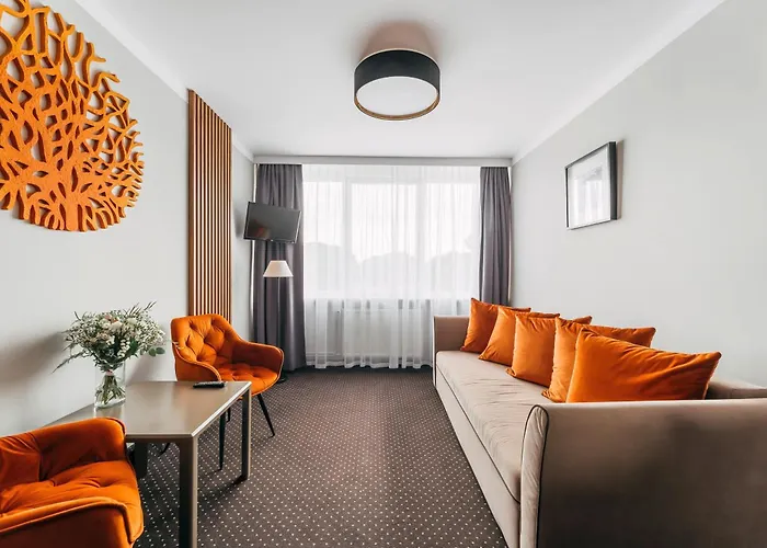 Hotel New Skanpol 3*