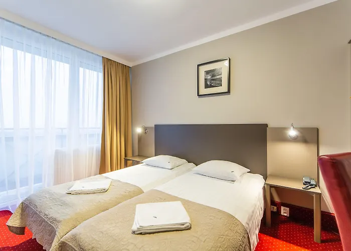 Hotel New Skanpol 3*